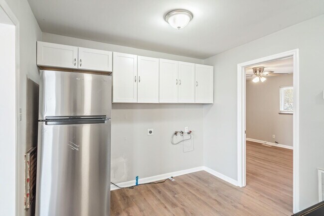 Building Photo - 411 Cherokee Heights Dr