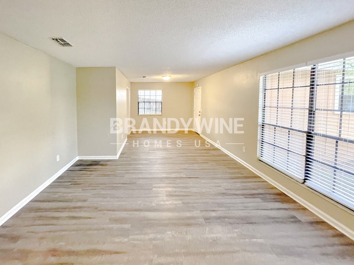 Building Photo - 553 Edward Rutledge St