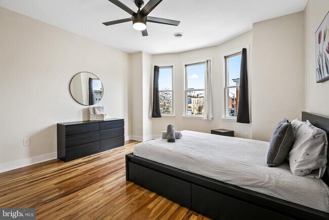 Building Photo - 600 N Linwood Ave