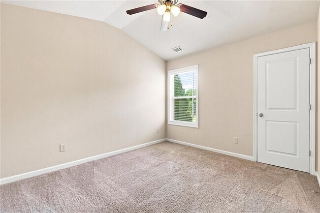 Building Photo - 4615 Woodbine Way