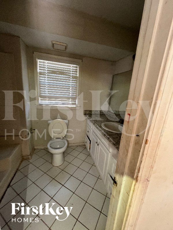 Building Photo - 4923 Autumn Cir