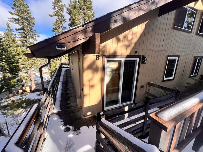 Primary Photo - Fully Furnished Rental