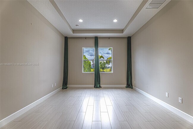 Building Photo - 15431 Goldfinch Cir