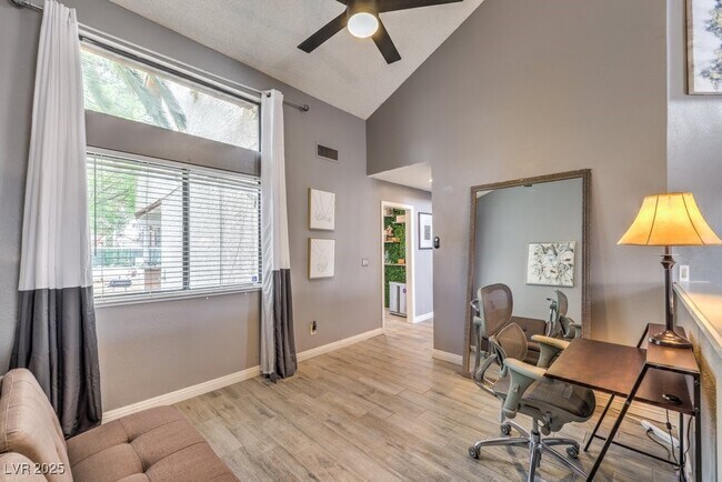 Building Photo - 3179 Paintedhills Ave