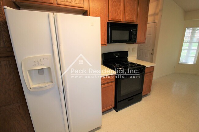 Building Photo - Nice 3bd/2ba House with 2 Car Garage near Bell & Rio Linda Blvd