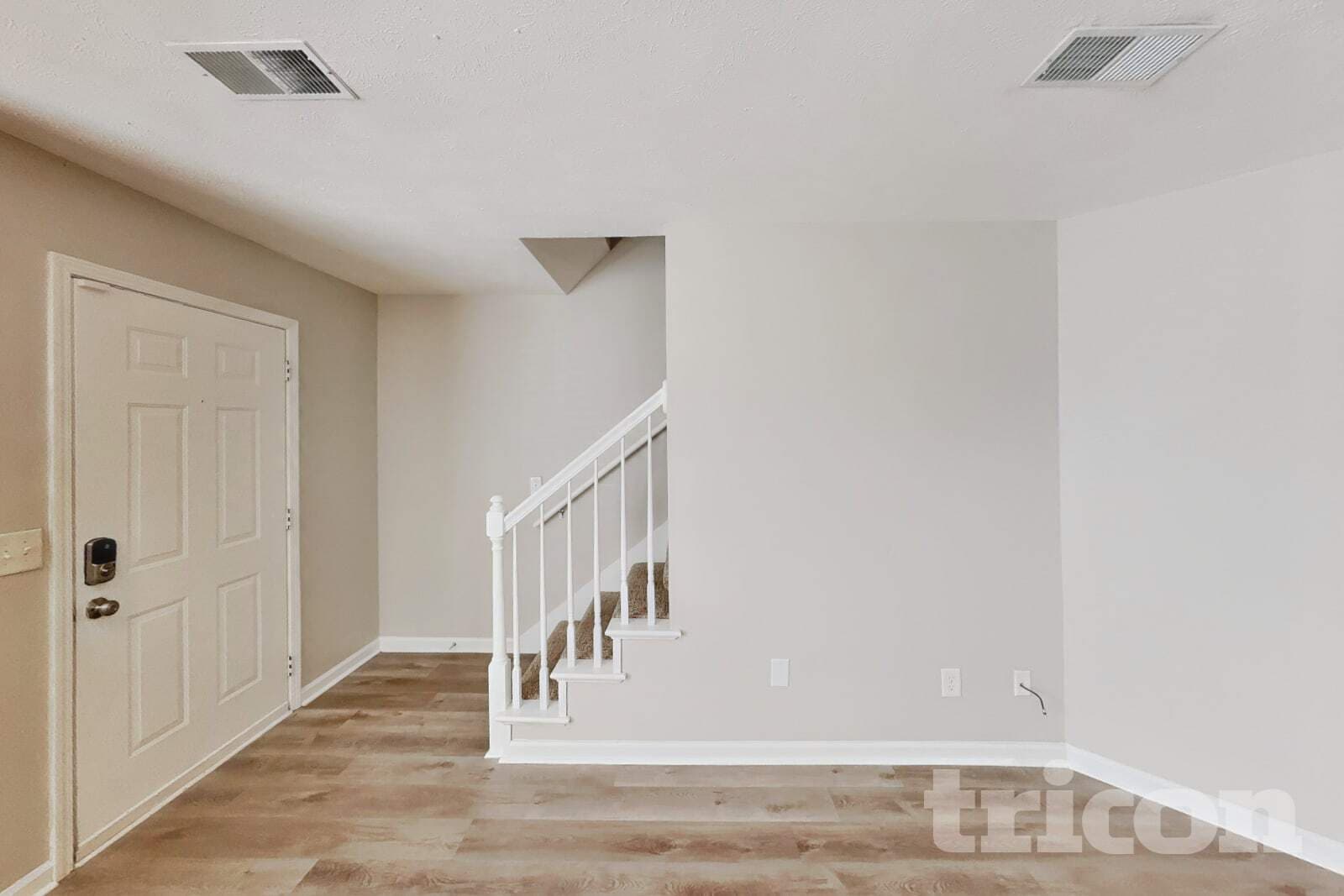 Building Photo - 700 Holland Ridge Dr