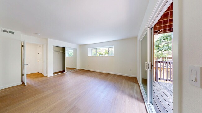 Building Photo - 50 Corte Real