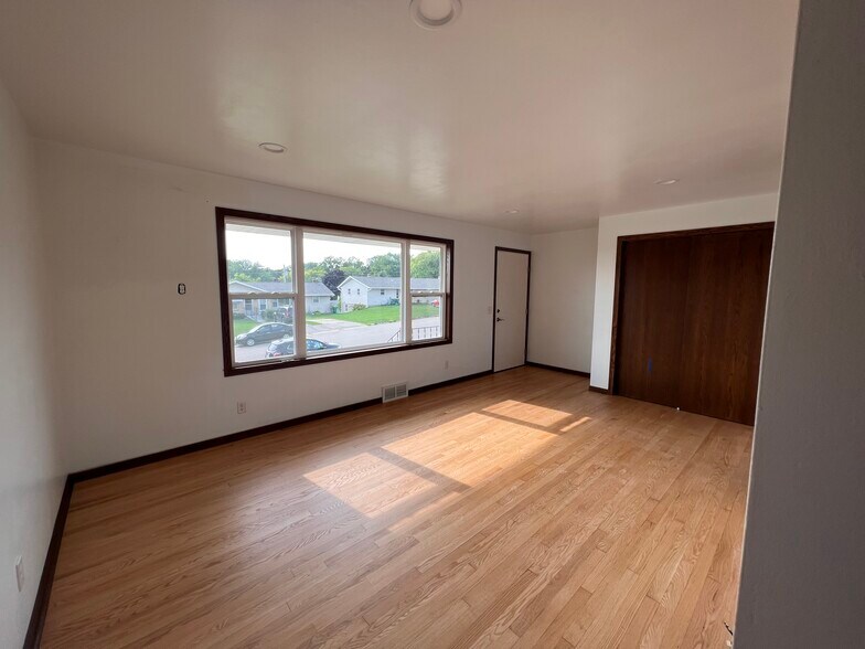 Building Photo - 110 Ridge Dr