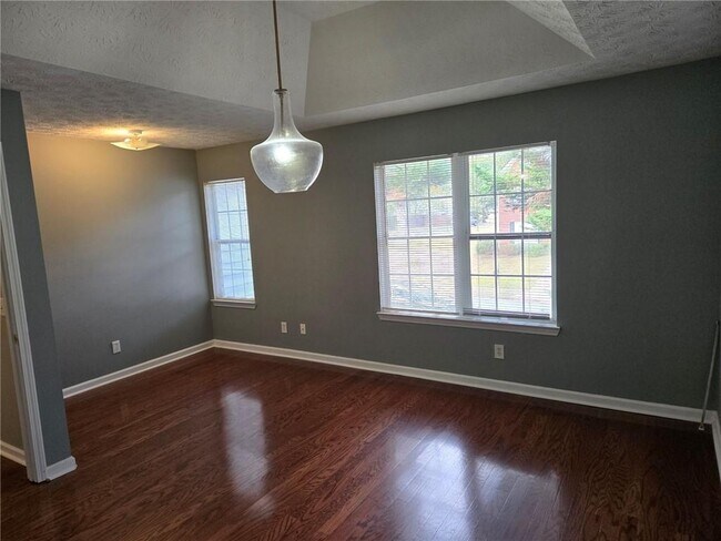 Building Photo - 3243 Oak Vista Way SW