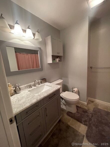 Building Photo - 450 Maple Hill Rd