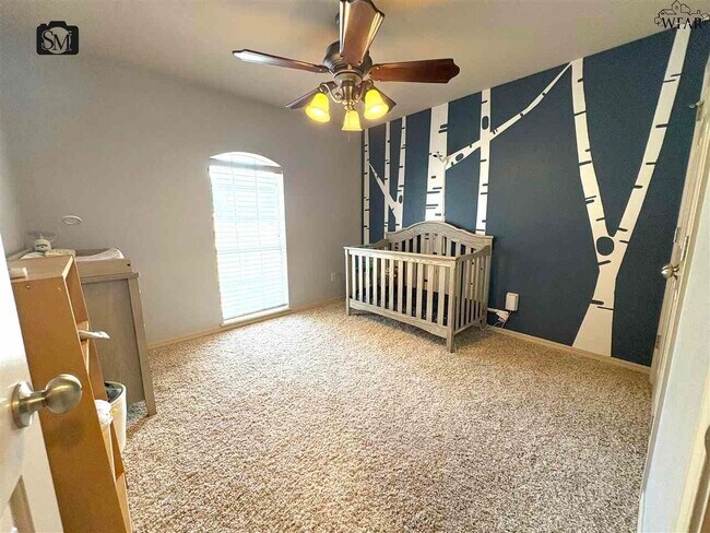 Building Photo - 4801 Shenandoah Dr
