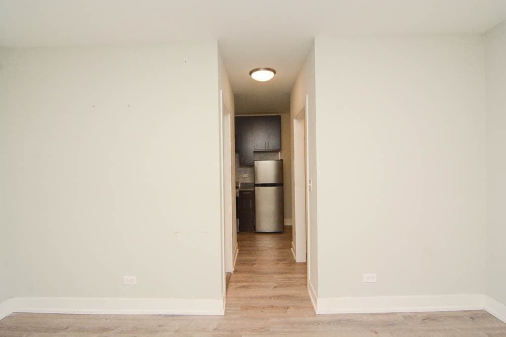 Building Photo - 459 W Belden Ave