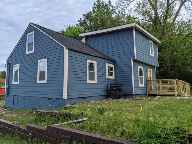 Building Photo - 2861 Forrest Hills Dr SW