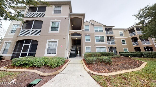 Building Photo - 7990 Baymeadows Cir E