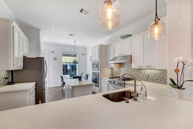 Building Photo - 1267 Sopris Dr