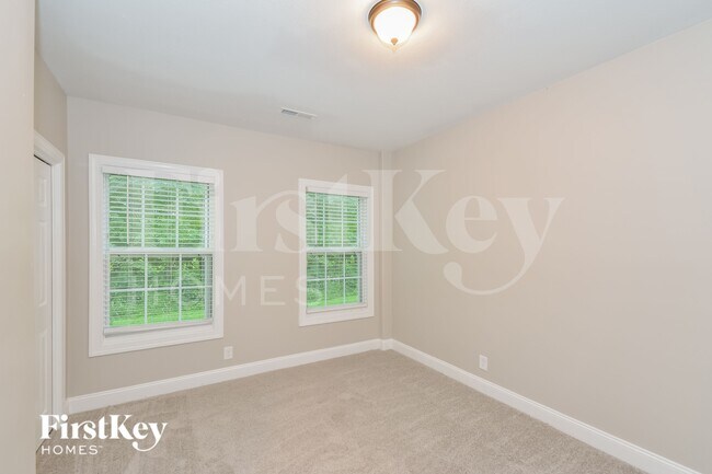 Building Photo - 450 Galvin Dr