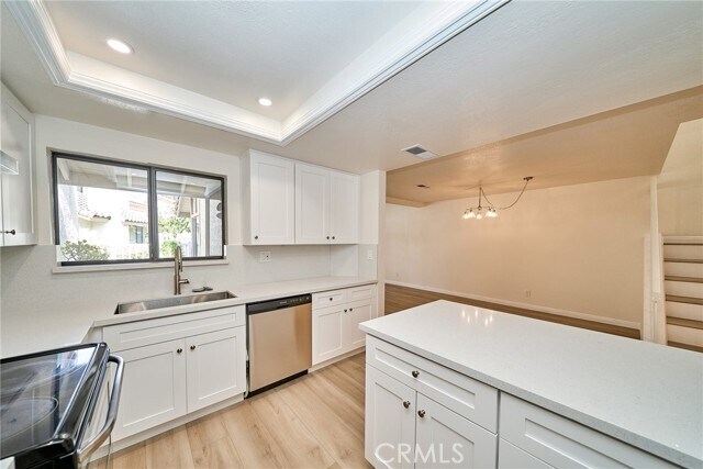 Building Photo - 22810 Chardonnay Dr