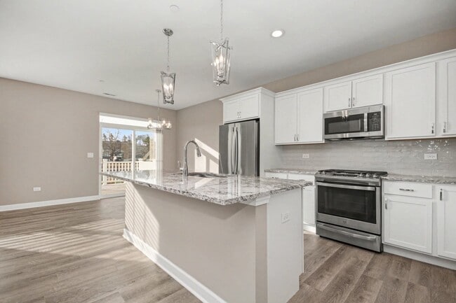 Building Photo - 253 Masters Dr