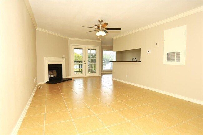Building Photo - 418 Garland Dr