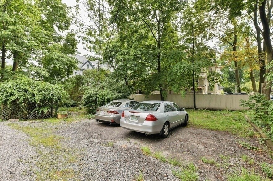 Building Photo - 7 Park Plz