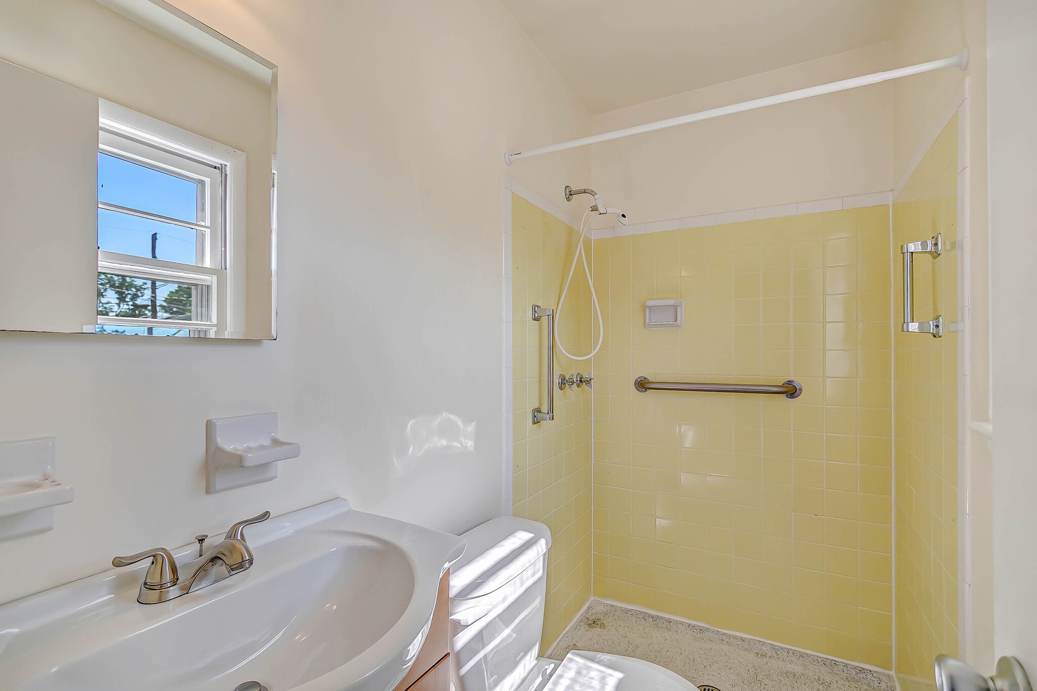 Building Photo - 8808 Patricia Ct