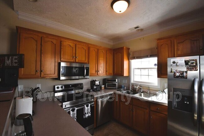 Building Photo - 3071 Candlelight Dr
