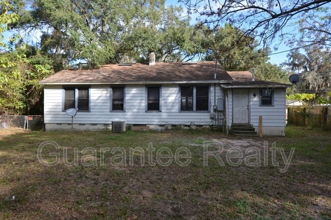 Building Photo - 2246 SE 3rd Ave