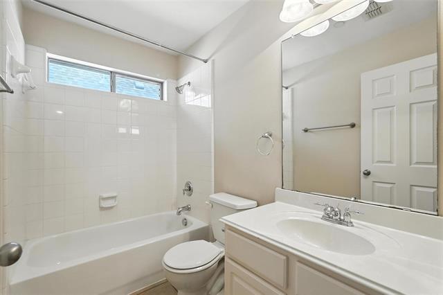 Building Photo - 2101 Broadstone Dr
