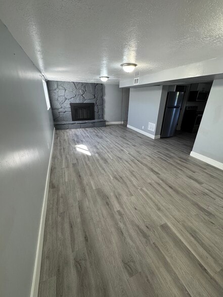 Building Photo - 4206 W Annapolis Dr