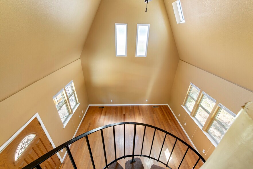 Building Photo - 1200 Mountain Home Rd