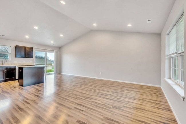 Building Photo - 5482 Summerland Drive