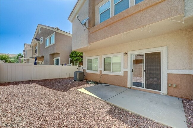 Building Photo - 8749 Horizon Wind Ave