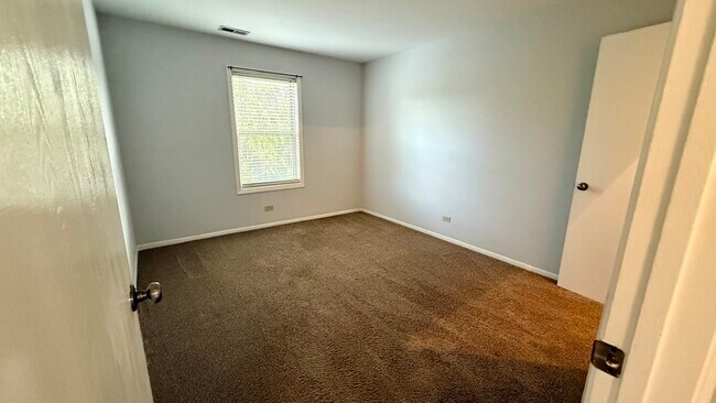 Building Photo - 1501 Raymond Dr