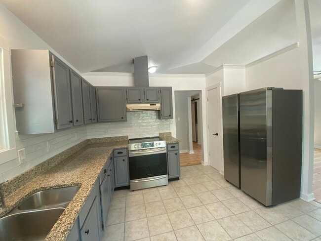 Building Photo - Charming Bungalow in Youngsville