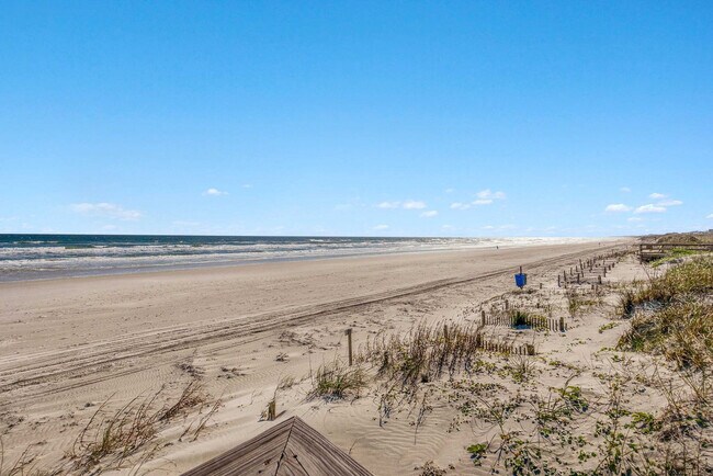 Building Photo - 6240 A1A S