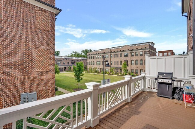 Building Photo - Bull Street District 3 Bedroom 3.5 Bath