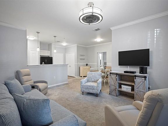 Building Photo - 5000 Culbreath Key Way