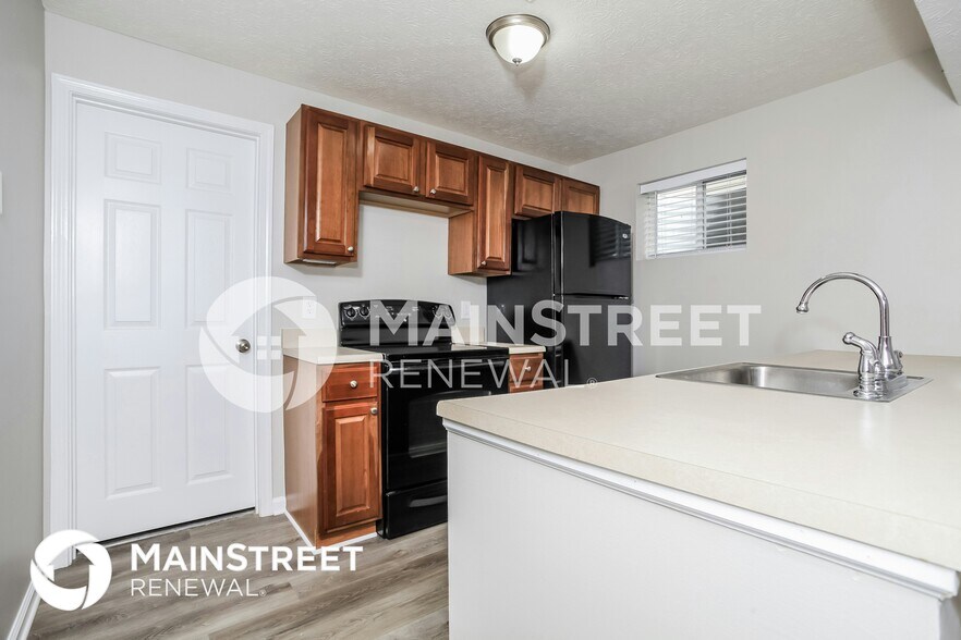 Building Photo - 4945 Mary Louise Ct