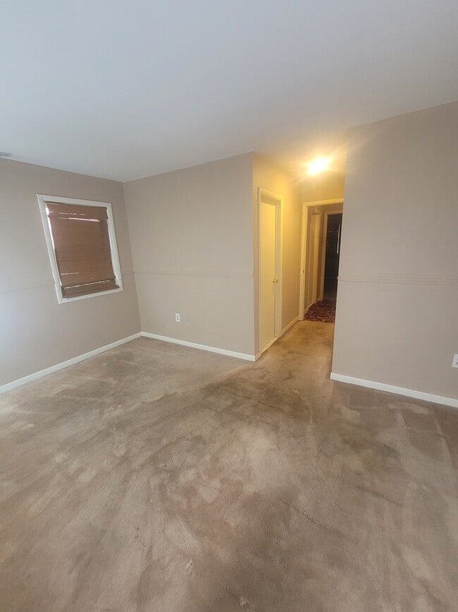 Building Photo - 106 Quail Dr