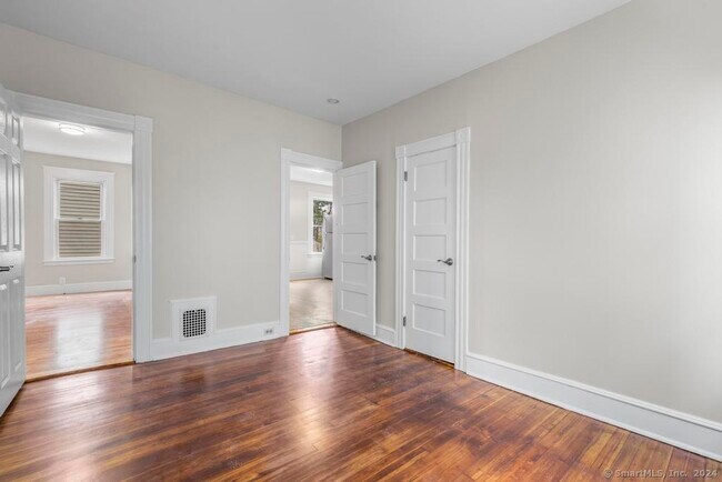 Building Photo - 49 Belden St