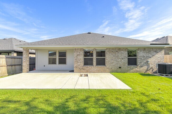 Building Photo - New Home in Moore For Rent
