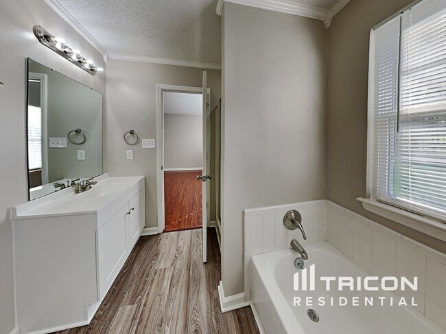 Building Photo - 2714 Haversham Ct