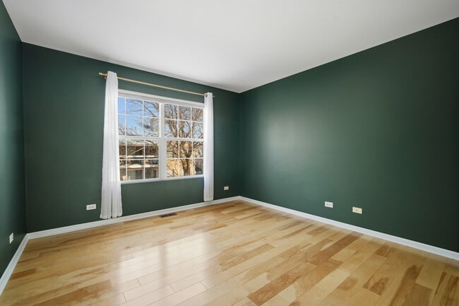 Building Photo - 1929 Golden Gate Ln