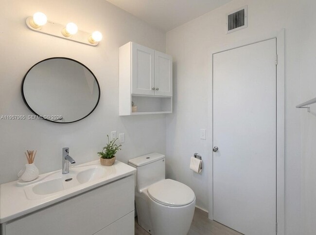 Building Photo - 501 NW 13th St