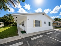 Building Photo - 208 NW 43rd Ct