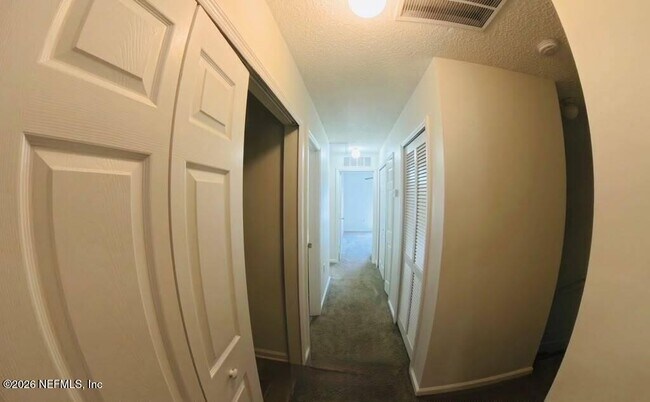 Building Photo - 515 Hopewell Dr