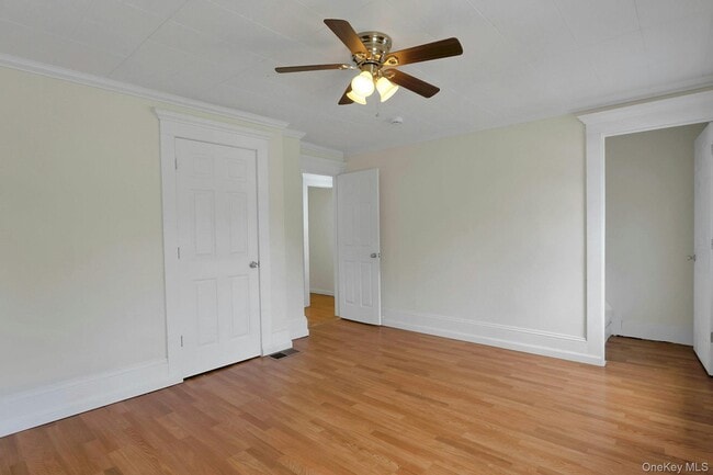 Building Photo - 22 Firth St