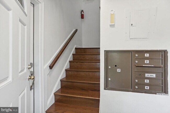 Primary Photo - 2828 Buena Vista Terrace SE