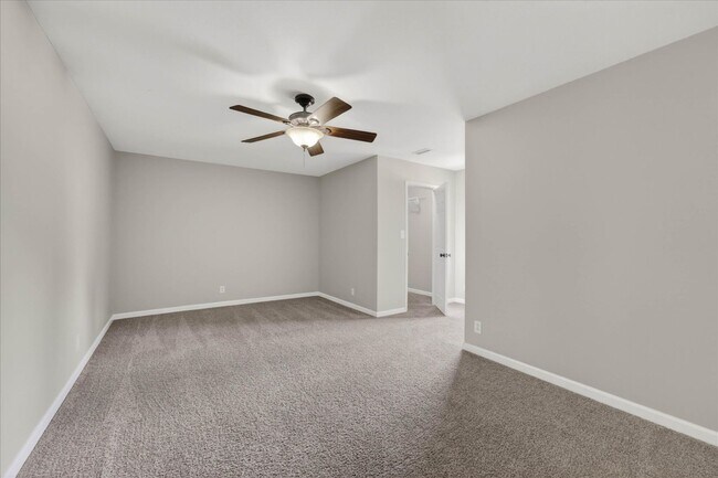 Building Photo - 3 Bedroom 2 1/2 Bath Pet Friendly Home For Rent In Rudolphtown Subdivision!