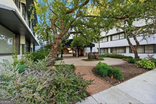 Building Photo - 3645 Peachtree Rd NE